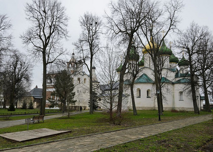 俄罗斯苏兹达尔的圣尤迪米乌斯修道院俄罗横渡大教堂和钟楼宗戒指塔图片