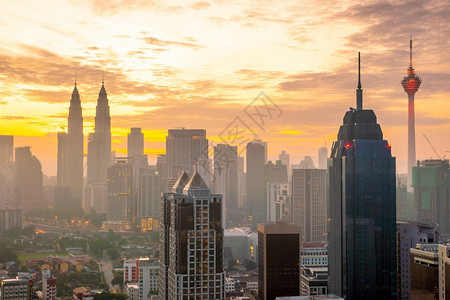 马来西亚日落时首都吉隆坡市中心天际城风景全旅行马来西亚人图片