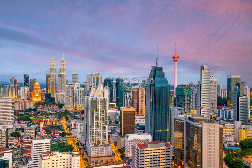 马来西亚日落时首都吉隆坡市中心天际城风景目的地天际线旅行图片