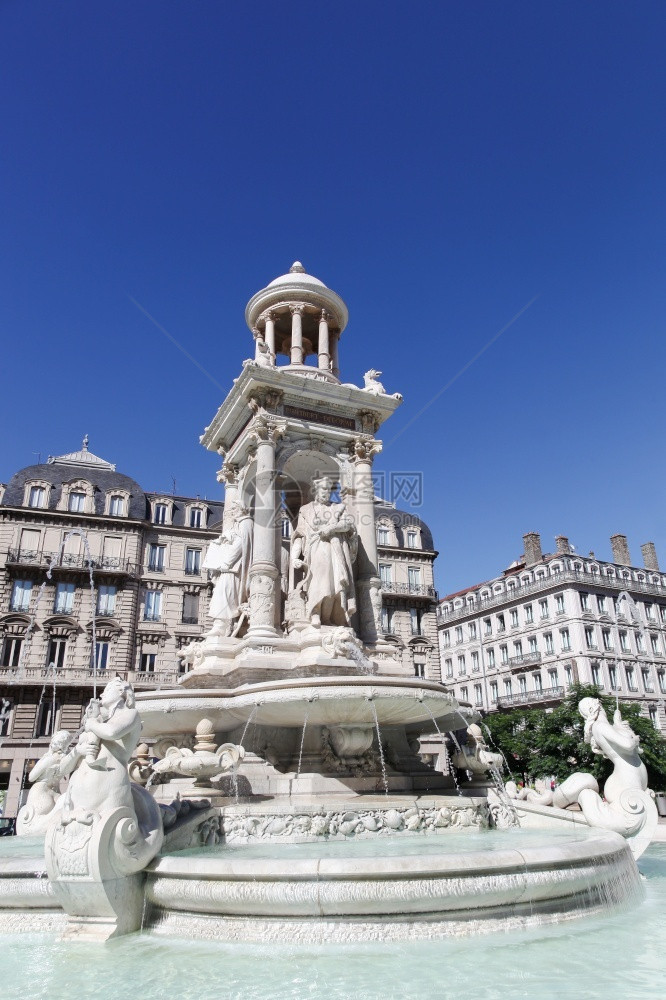 艺术法国里昂Jacobins广场喷泉夏天纪念碑图片