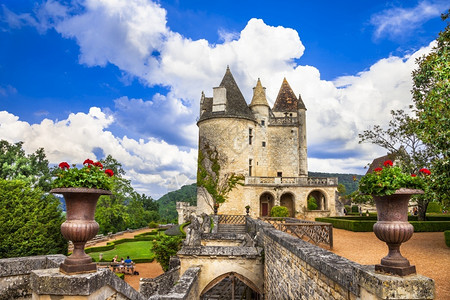 堡垒公园中世纪米兰德城堡法国多纳恩旅游的高清图片