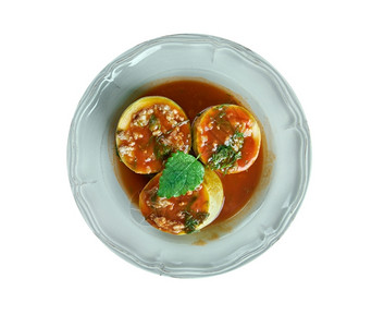 壁球盘子Kabakdolmas西葫芦塞满米饭和肉土耳其美食新鲜的图片