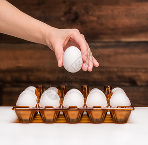 剥壳的鸡蛋鸡蛋包装盒高清图片