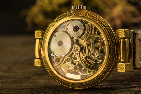 奢华配件优质的关闭黄金古典钟表的机械部件图片