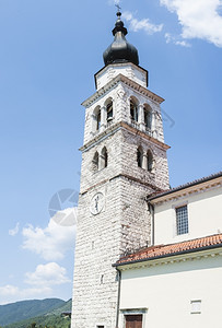 坟意大利北部一座教堂的钟楼塔老图片