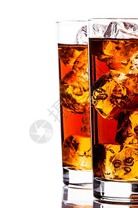 冰茶与块在白色背景上的照片柜台柑橘图片