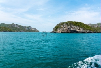 美丽的海景蓝色Angthong海洋公园泰国苏拉塔尼市KohSamui图片