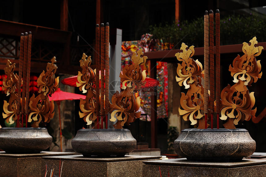 文化上帝雕像中华风格的烧香炉图片