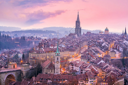 城市景观伯尔尼老城日落时瑞士在欧洲首府城市的老图片