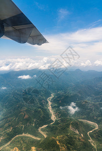 尼泊尔和喜马拉雅山风景观从飞机到尼泊尔的旅游和行风景优美亚洲云图片
