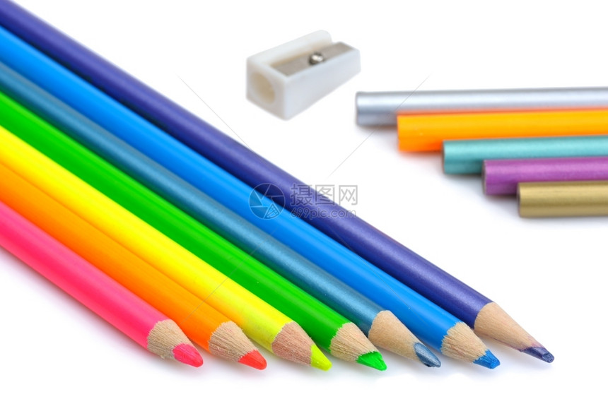 彩色铅笔和卷笔刀图片