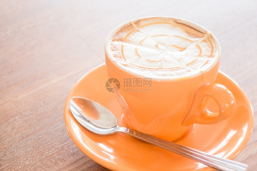 摩卡热焦糖咖啡拿铁杯股票照片咖啡师泡沫图片