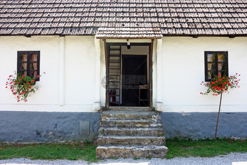 克罗地亚Zagorje地区传统农民之家的景象历史农田庄图片