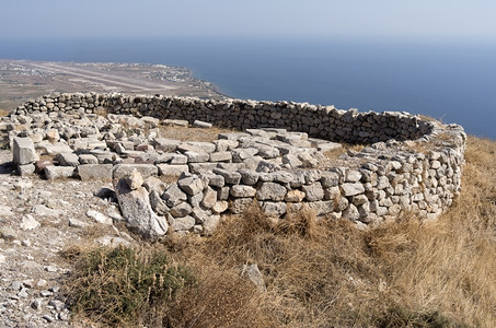 希腊圣托里尼岛古老的Thera地中海结石夏天图片