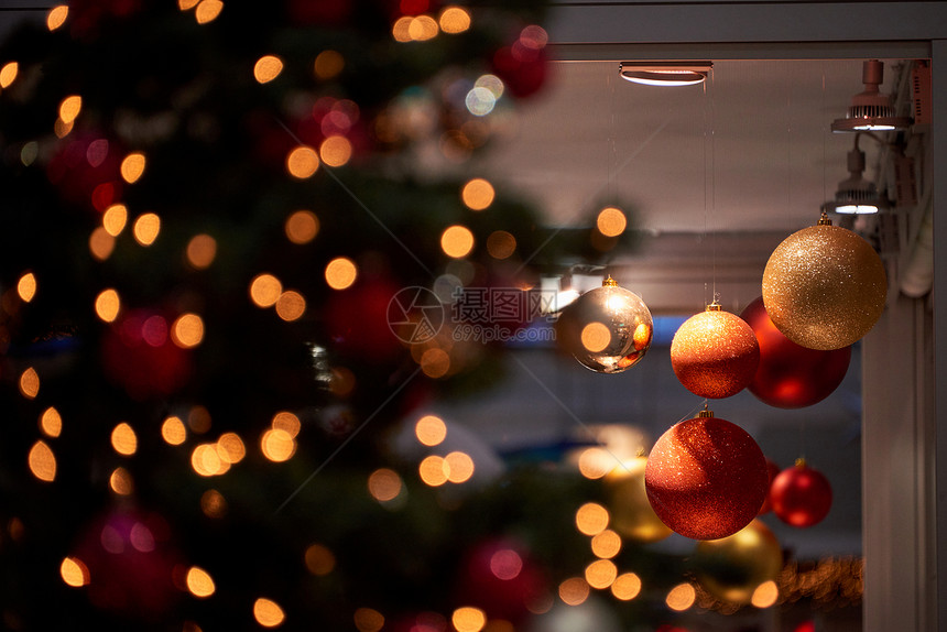 树玩具圣诞闪光球易腐明亮的图片