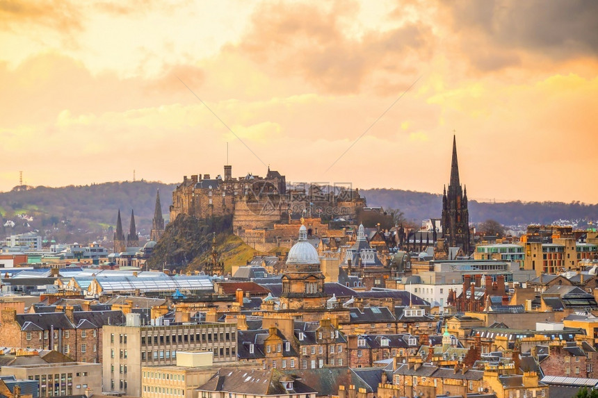 遗产欧洲日落时苏格兰旧城爱丁堡市天际风景黄昏图片