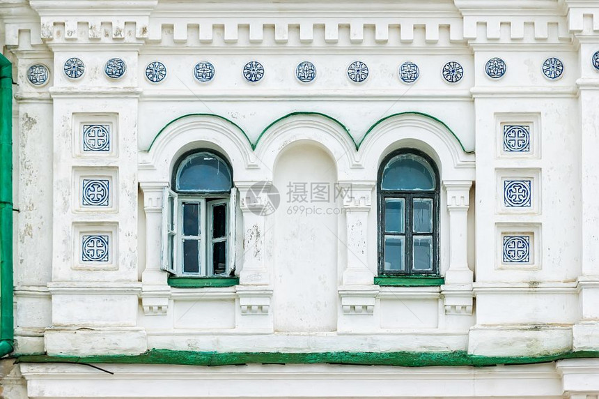 正统冬天基辅Lavra修道院的窗口细节历史图片