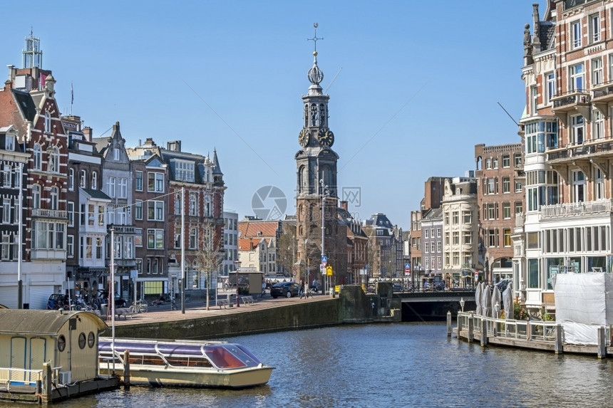 风景优美荷兰阿姆斯特丹与蒙塔从荷兰阿姆斯特丹语老的图片
