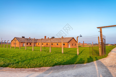抑制地标犯罪阳光明媚的一天奥斯威辛比克瑙集中营军背景图片