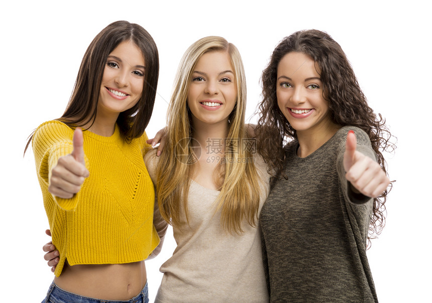 3名举起拇指的十几岁少女演播室肖像青少年人们友谊图片