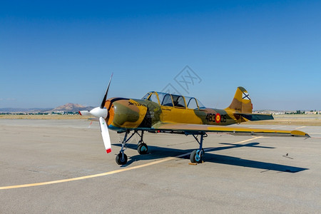 雅科列夫格拉纳达西班牙5月18日飞机YakovlevYak52参加了014年5日在西班牙格拉纳达举行的Armilla空军基地Patrul背景