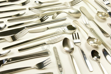 锋利的银叉和刀餐具装饰风格用图片