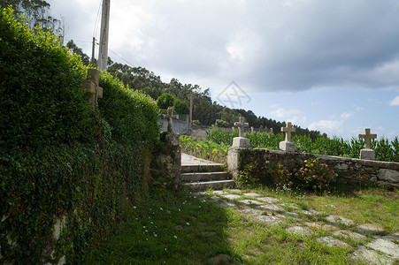 景观西班牙加利亚农村地区和爬坡道屋图片