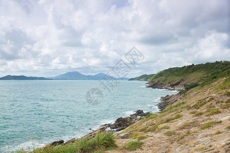 科克萨梅特云的海岸覆盖天空就像暴风雨来袭一样黎明岩石天气图片