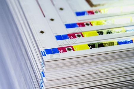 操作员胶印刷品CMYK印刷纸厂品胶厂纸厘米工业的图片
