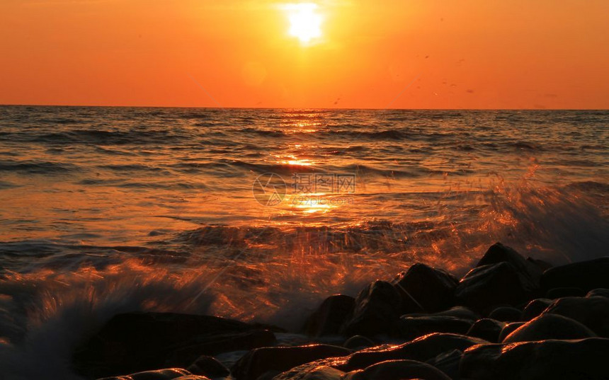 海上日落美景图片