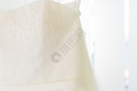 白色婚纱礼服细节图片