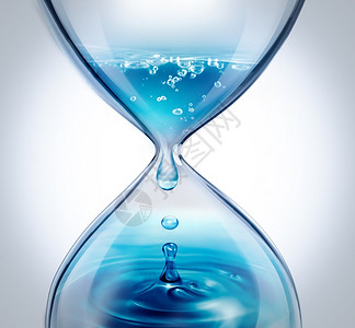 水钟光背景上紧贴的液滴水玻璃杯状的目流动设计图片