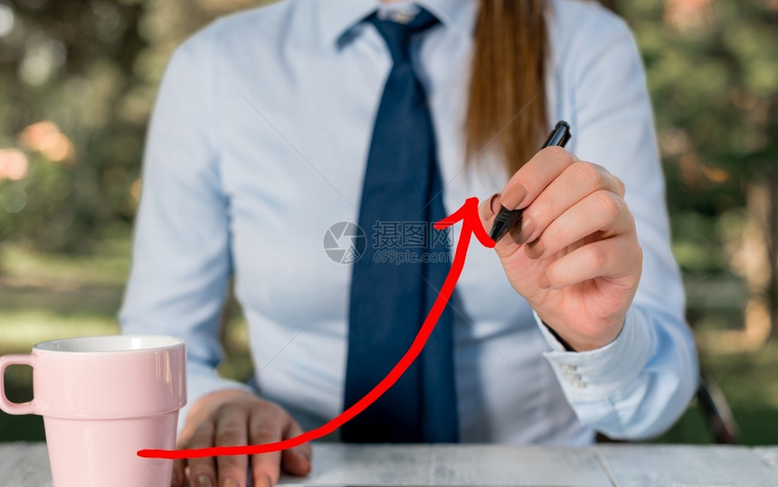 商业象形图数字的向上升数字箭头曲线表示增长发展概念箭头曲线插图面对向上升表示成功就改进发展数字箭头图象征着增长图片