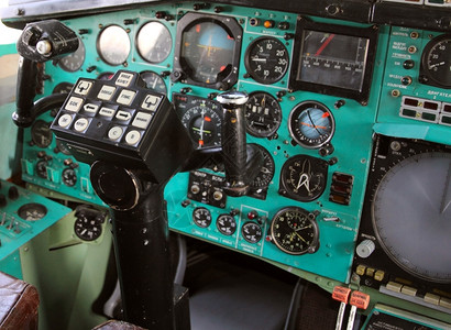 航班飞机驾驶舱图14天空喷射图片