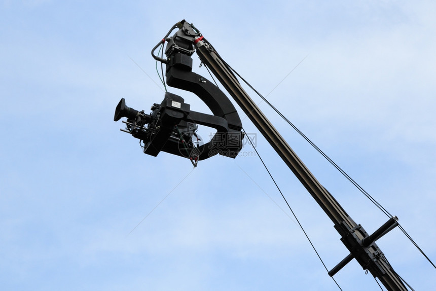 电子产品专业视摄像机在天对的起重机上电气沟通图片