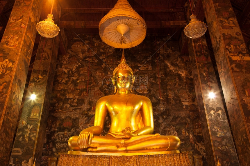 象征闪耀泰国著名的景点泰王国佛像冥想寺庙泰国著名的景点传统图片