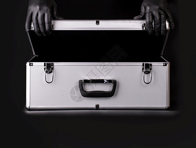 现代的金属工具箱大号铝制手提和黑色安全套大号铝制提箱和黑色安全套图片
