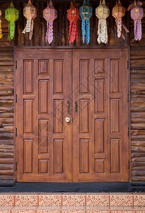 入口木头前角的雕刻门泰文风格花园陈年框架图片
