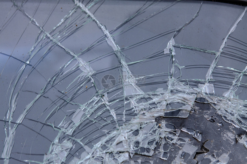 事故断裂破汽车撞后碎的挡风玻璃汽车前挡风玻璃图片