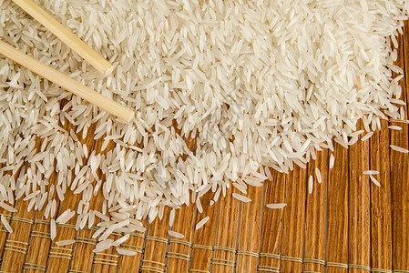 稻米是健康的食品从大米中可以准备许多菜盘晚餐处理庄稼图片