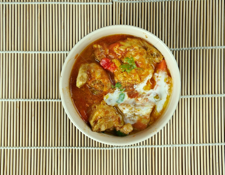 默格红色的MurghDopiaza波斯语意指南亚咖喱菜营养图片