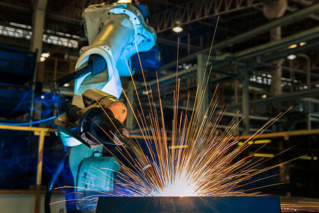 平台未来派机器人在汽车厂焊接金属自动化图片