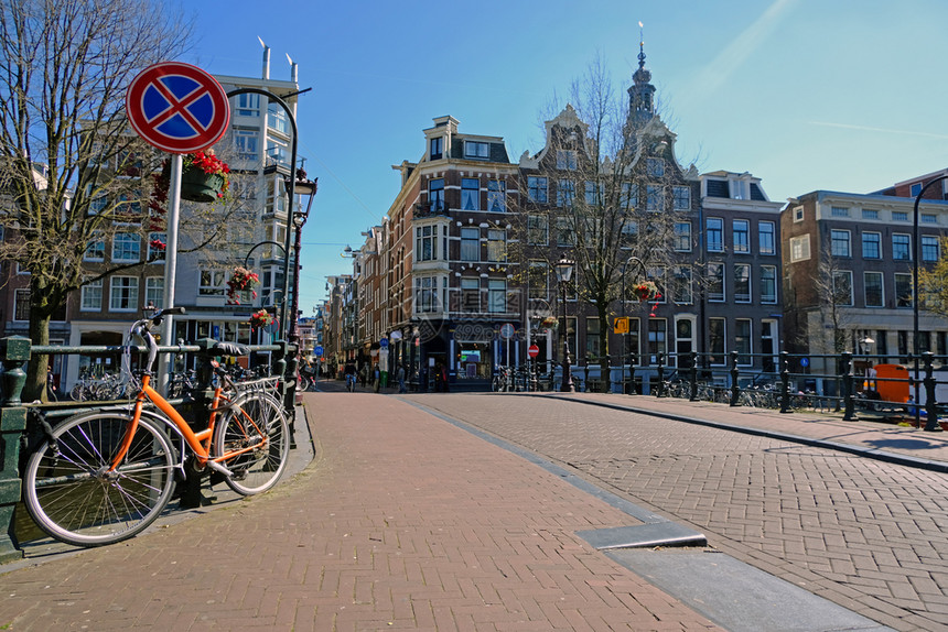 田园诗般的屋荷兰阿姆斯特丹市风景来自荷兰阿姆斯特丹城市景观图片