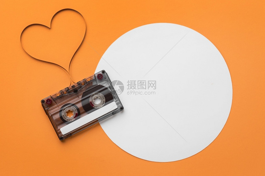 带磁录音胶片心脏形状的磁带经典的视频怀旧图片