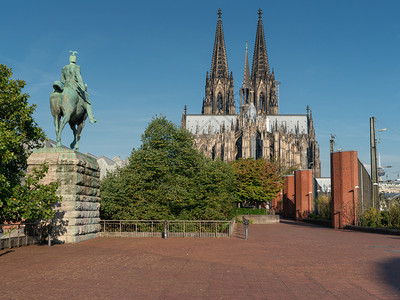 清晨光照亮科隆大教堂德国欧洲旅游圆顶天气图片