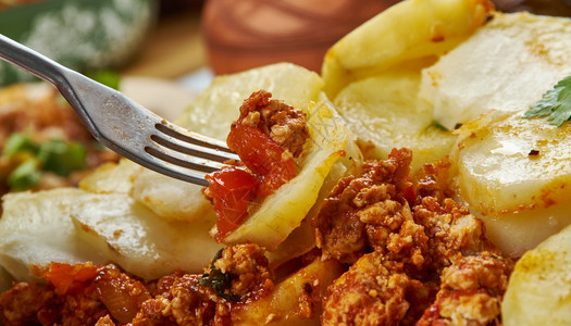 波斯尼亚语中地穆萨卡斯塞尔维亚马铃薯巴尔干烹饪传统各种菜类顶视等传统的背景