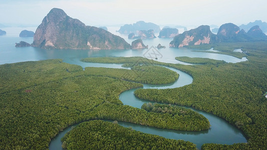 景观海沙美德泰国攀牙府SamedNangChee观景点的攀牙湾美背景图片
