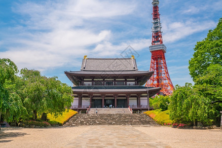 寺庙日本的左济和东京塔景观地标老的背景图片