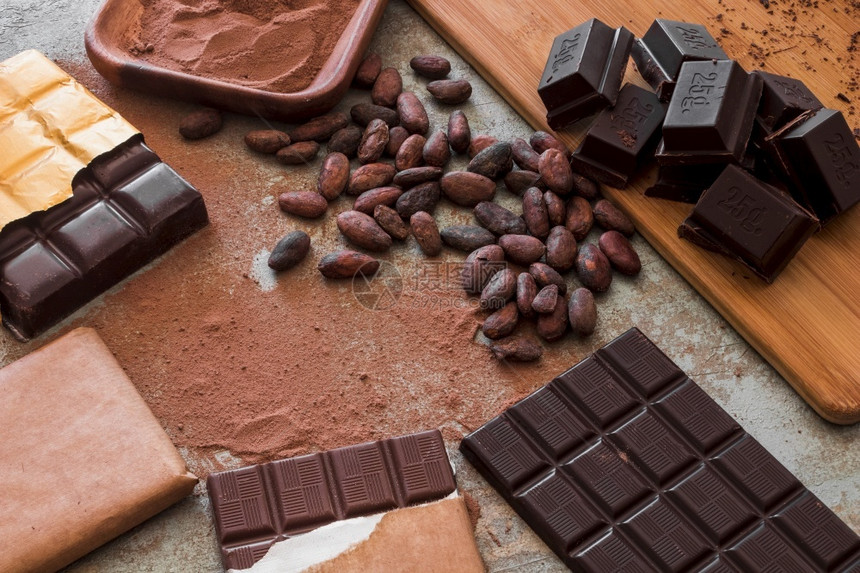 食物马达加斯用可粉原豆子查看上方巧克力条甜的图片