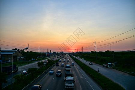 高速公路汽车运输辆驾驶行骑天空交通图片